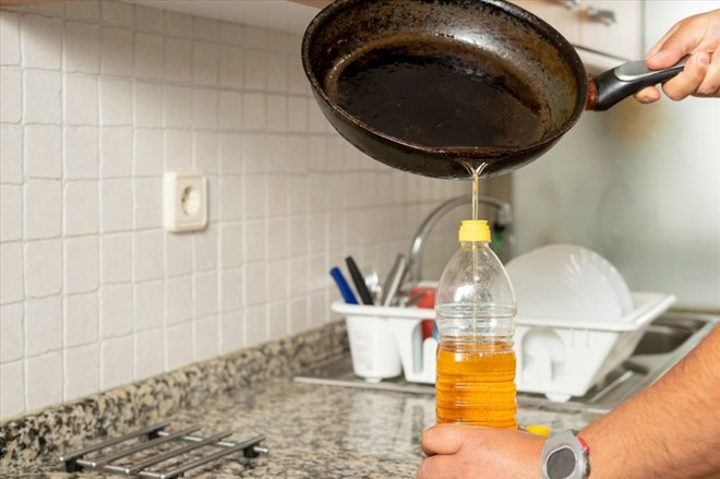Có nên tái sử dụng dầu ăn cũ không? Copy
